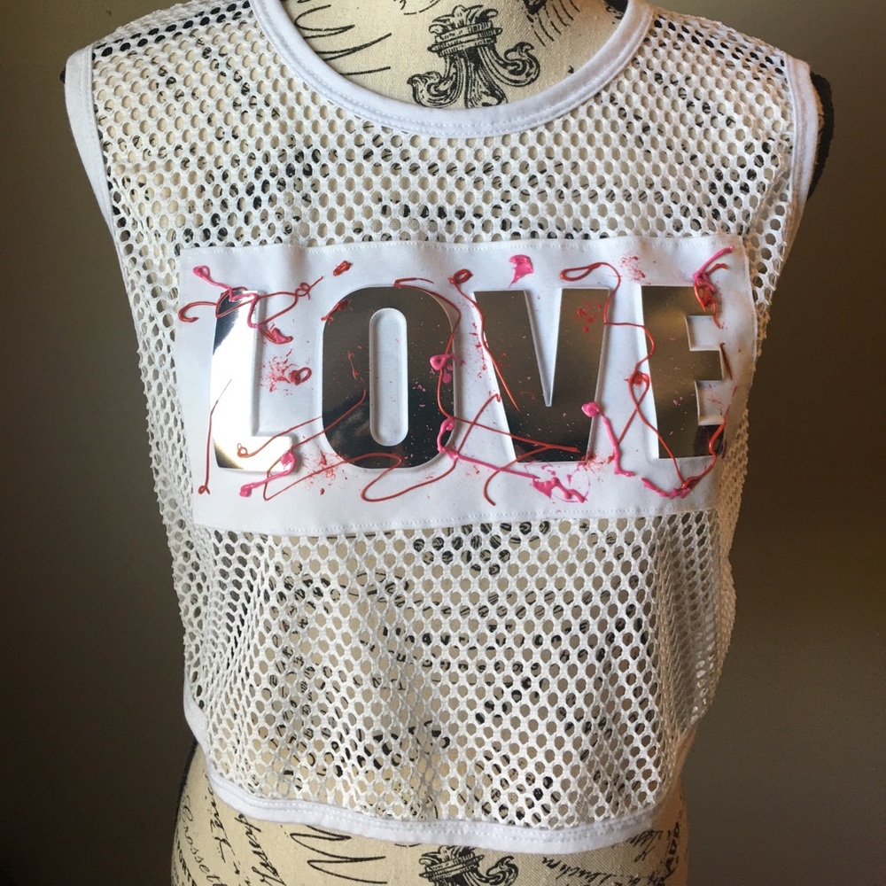 Cropped, fishnet paint splashed, embossed tank.